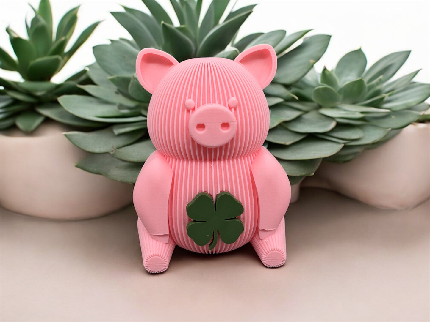 3D Druck Glücksschwein Rosa mit grünem Kleeblatt – großer Glücksbringer Silvester von fks-design