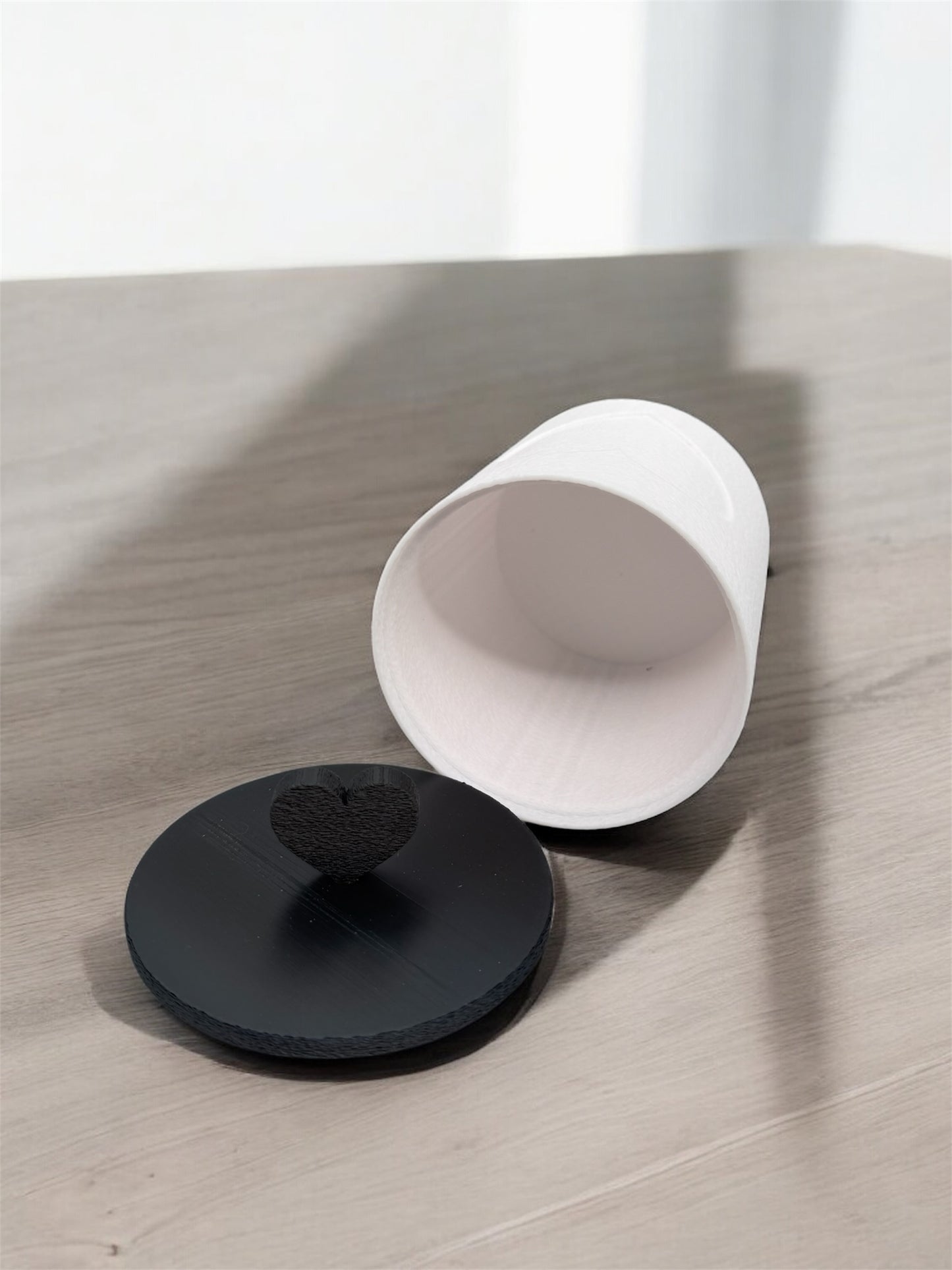 3D-Druck Große Herz Dose mit Deckel Weiß/Schwarz von fks-design - liebevolle Dekoration & Aufbewahrung
