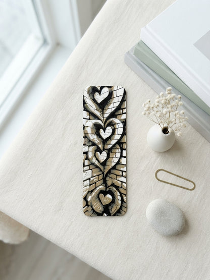 3D Druck Lesezeichen Herz Steine im HueForge-Stil – Steinrelief-Mosaik-Design in Creme und Schwarz, von fks-design
