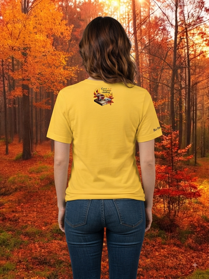 Unisex T-Shirt Herbst Lesezeit gelb – Cozy Autumn Reading Rückenprint im Herbstwald von fks-design
