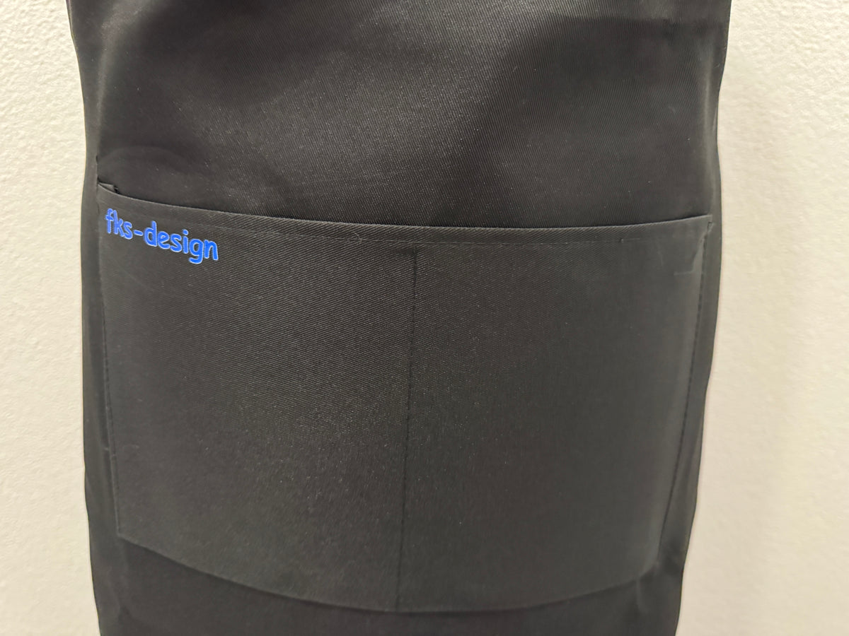 Unisex Koch- Back- Grillschürze Blauer Wolf DTF-Druck schwarz – Detailansicht von fks-design
