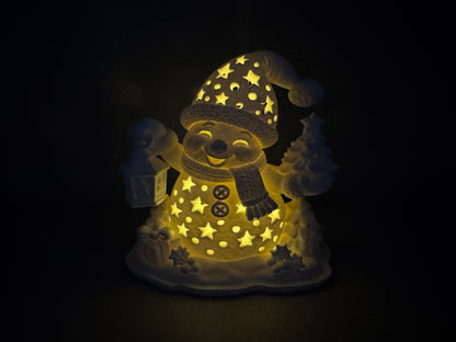 Beleuchteter 3D-Druck LED-Teelichthalter Schneemann mit warm leuchtenden Sternen im Dunkeln von fks-design
