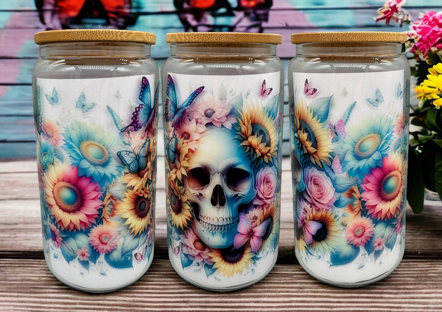 Trinkglas Flower Skull 550ml mit Bambusdeckel und Trinkhalm Sublimationsdruck von fks-design
