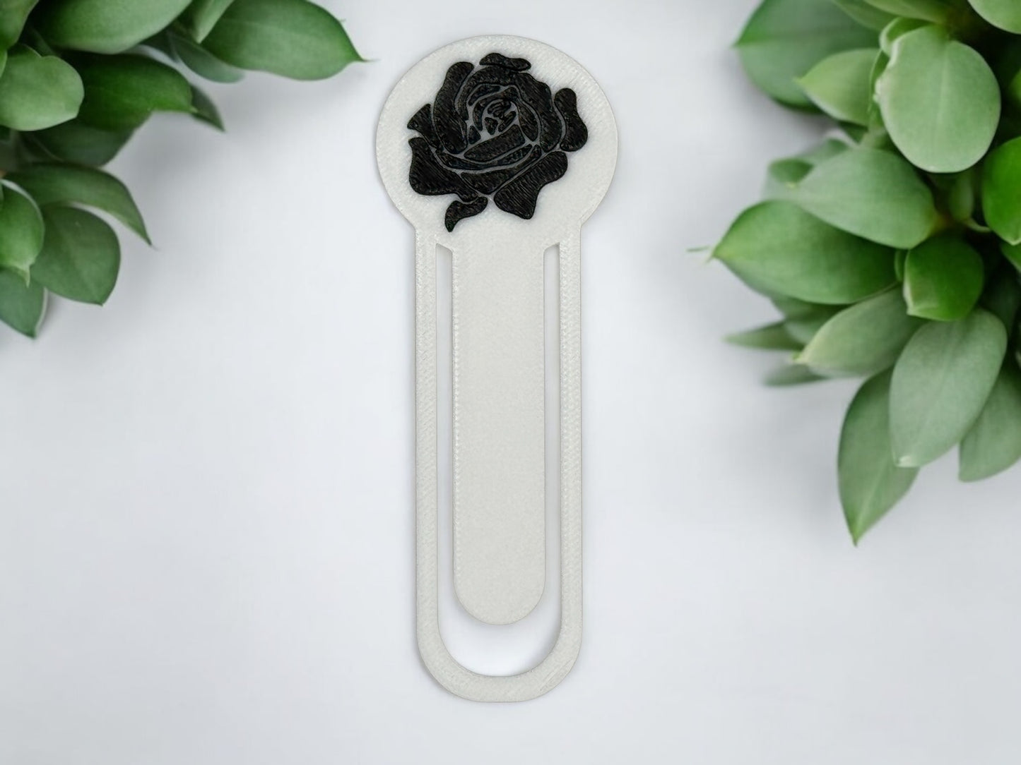 3D Druck Lesezeichen Rose – Farbe Weiß/Schwarz, filigrane Rosenblüte von fks-design
