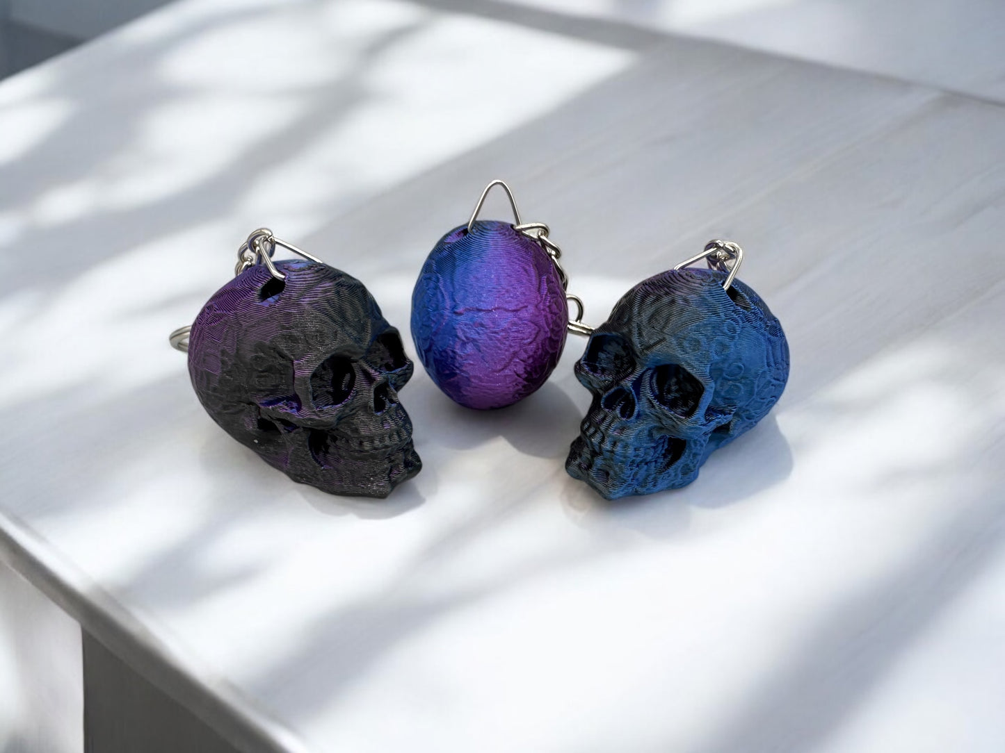 Schlüsselanhänger Skull 3D Druck PLA Farbverlauf Schwarz Blau Lila von fks-design
