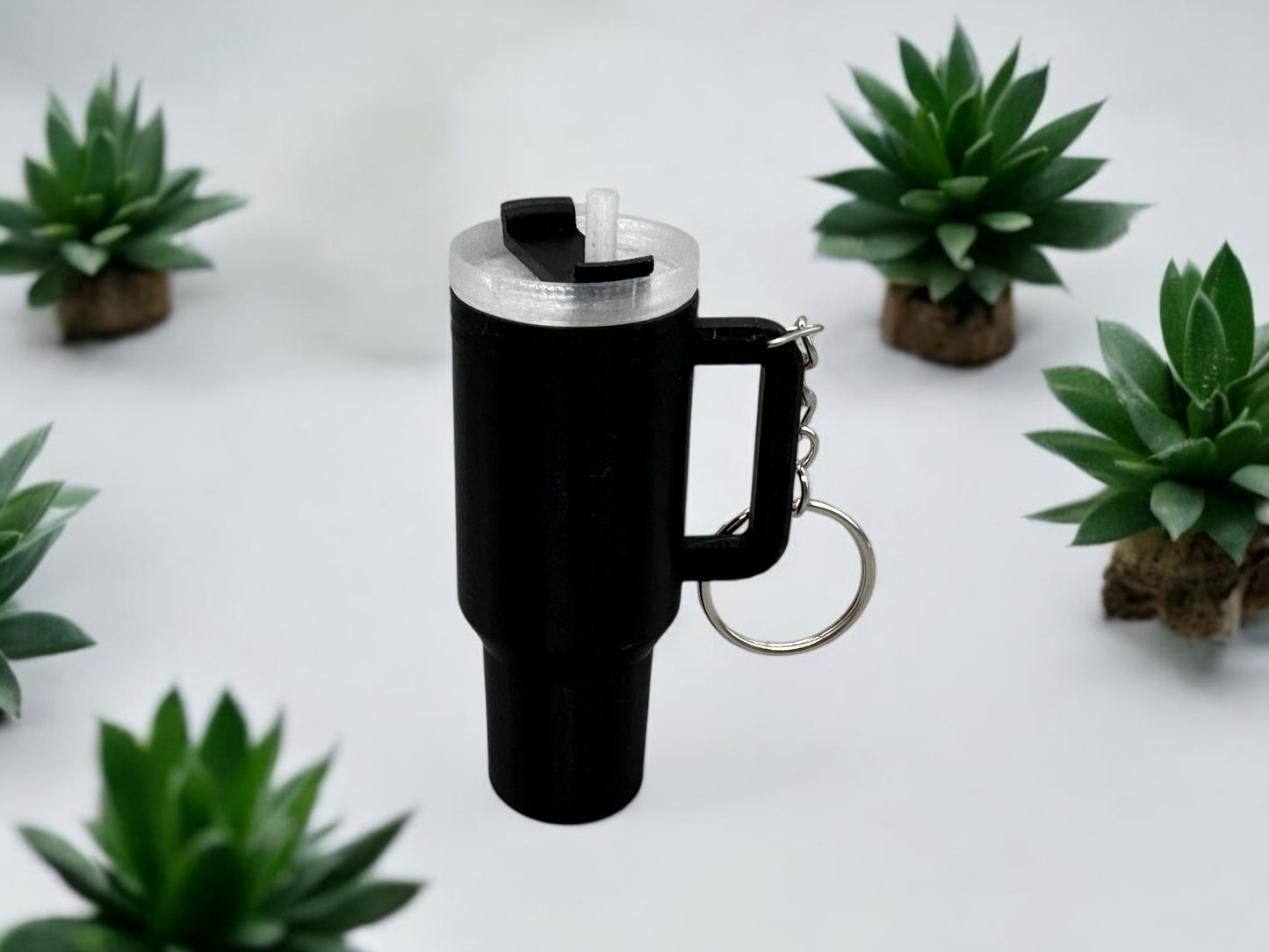 Schlüsselanhänger XL Mini 40 OZ Trinkbecher mit Geheimfach, 3D-Druck in schwarz, von fks-design
