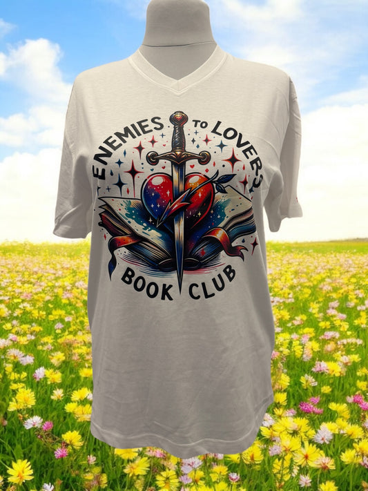 Unisex T-Shirt Enemies To Lovers romantisches Buchliebhaber Motiv-Shirt Vorderseite von fks-design
