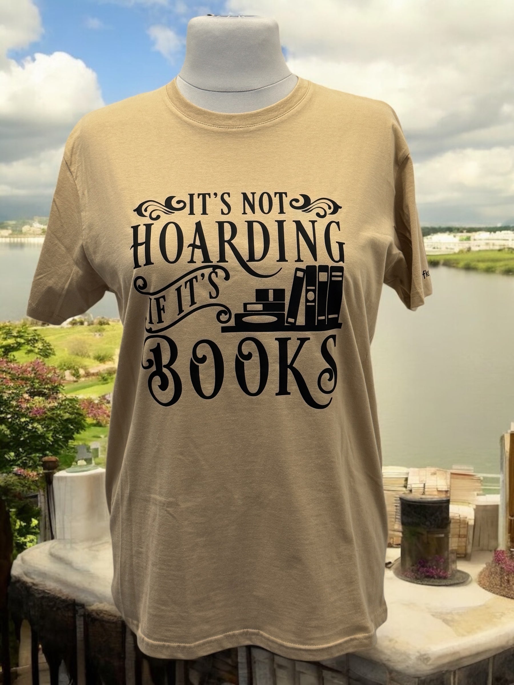 Unisex T-Shirt Hoarding Books witziges Buchliebhaber Motiv-Shirt Vorderseite von fks-design
