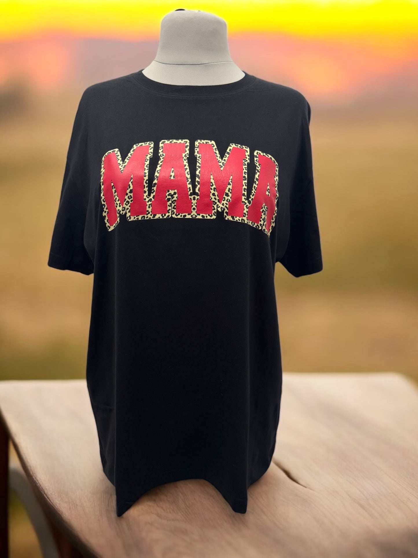 Unisex T-Shirt Mama liebevolles Motiv-Shirt Vorderseite von fks-design

