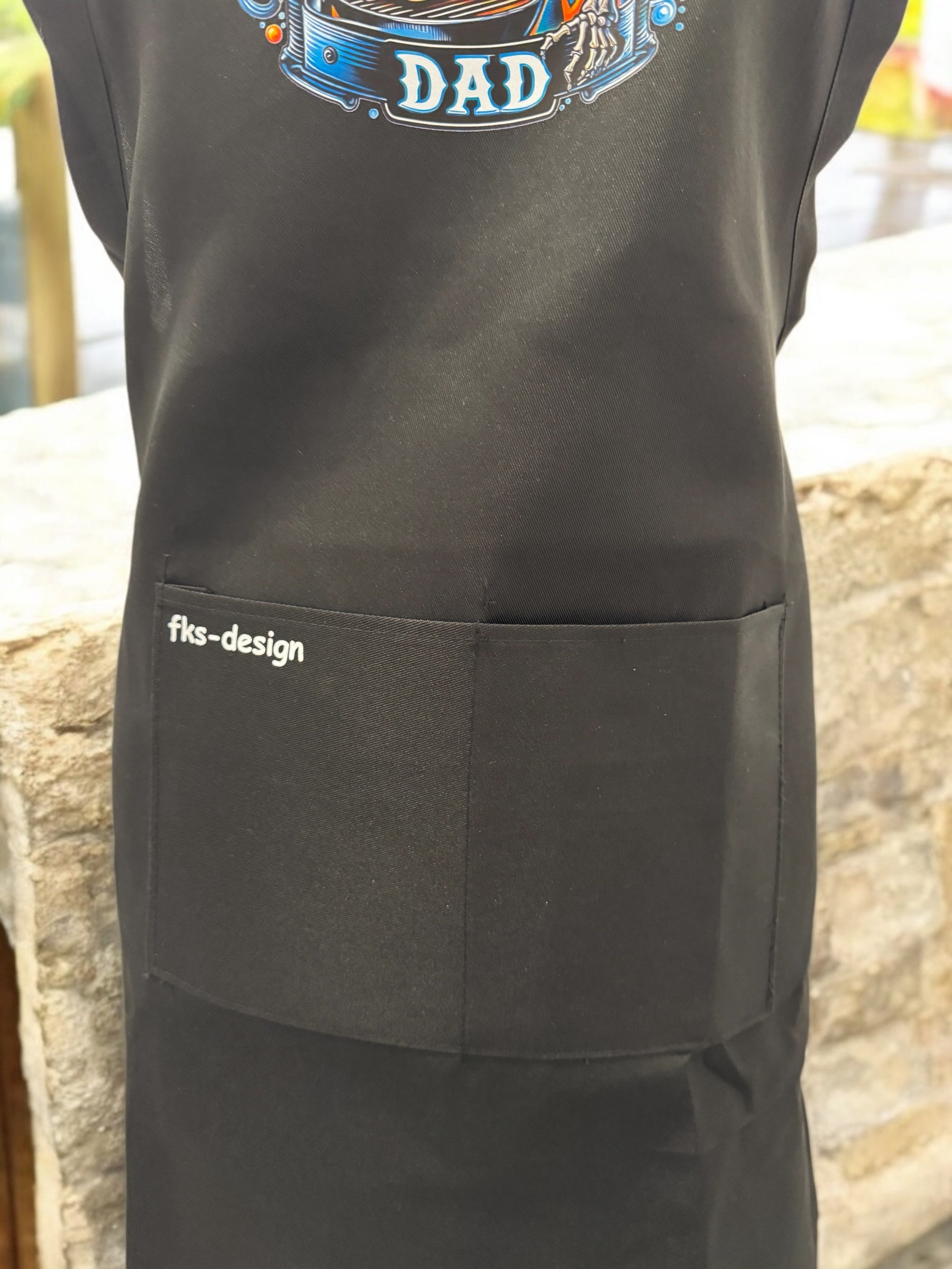 Unisex Grillschürze Grillmaster Dad schwarz mit DTF-Druck Detailansicht von fks-design
