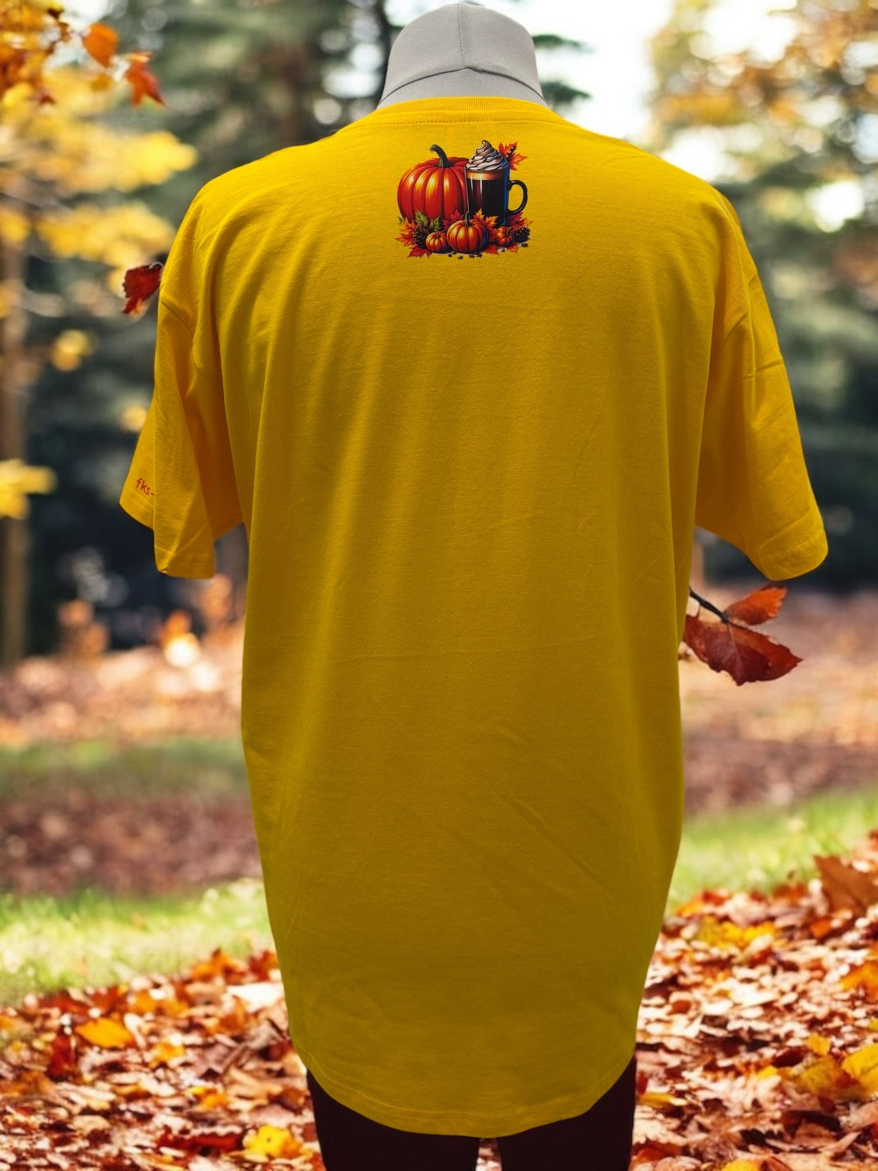 Unisex T-Shirt Kürbis Latte witziges Herbst Kaffee Motiv-Shirt Rückseite von fks-design
