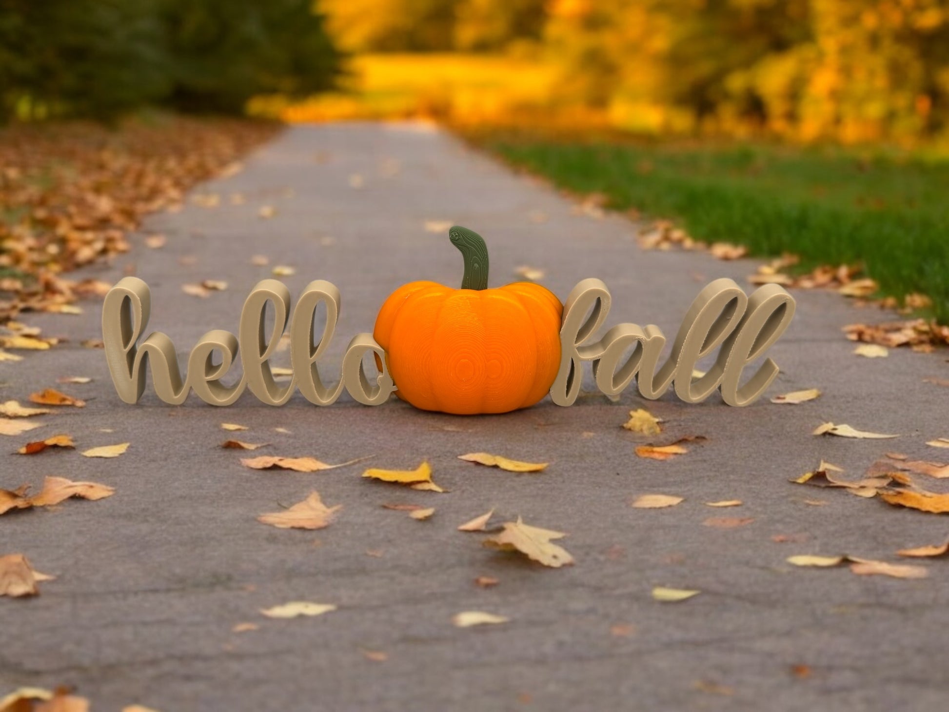 3D Druck Herbstschriftzug hello fall mit Kürbis aus PLA 26,5 cm – Aufsteller Herbstdeko von fks-design
