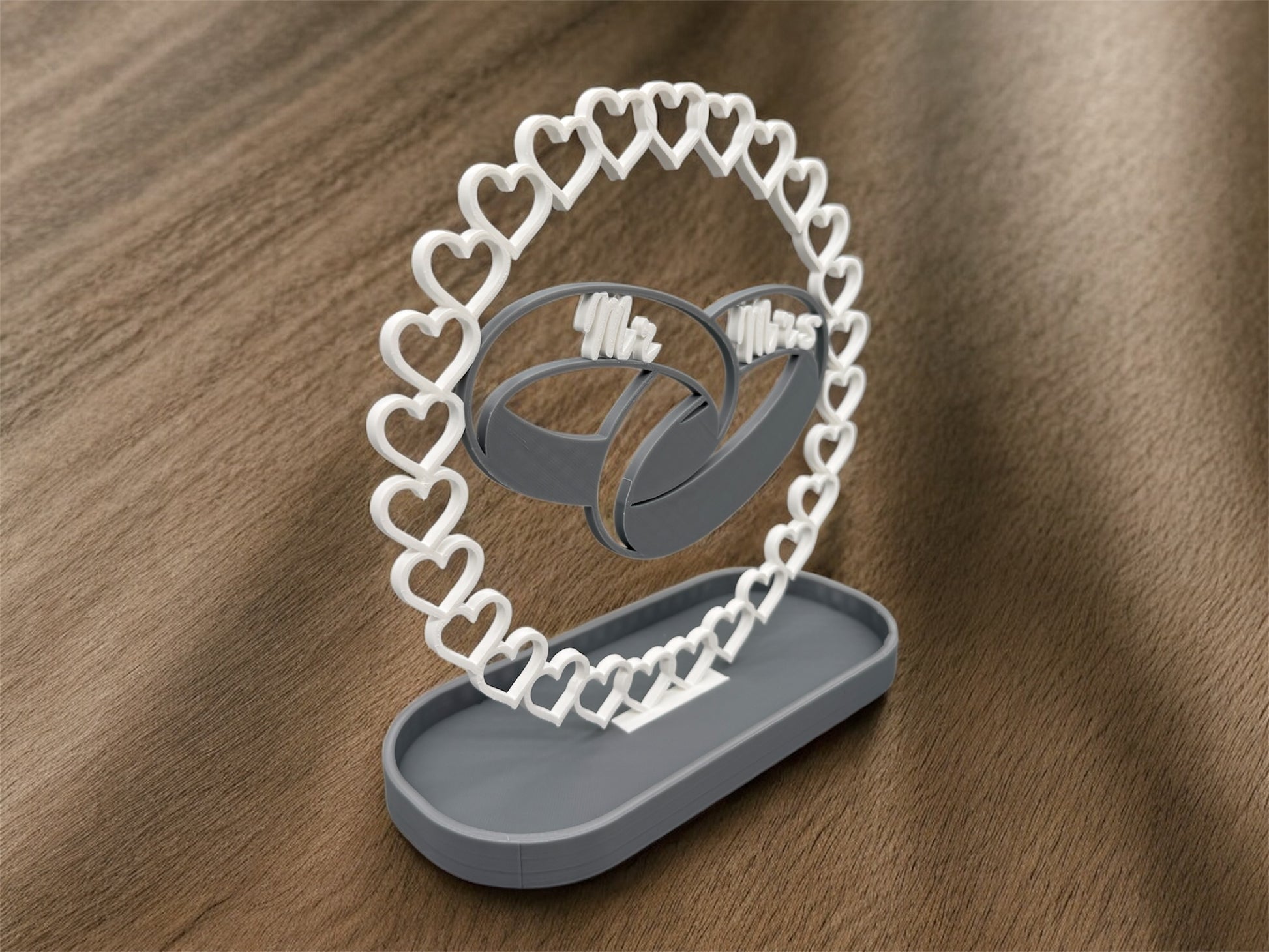 3D-Druck Dekoration Mr. & Mrs. mit Tablet von fks-design - romantische Hochzeits-Deko
