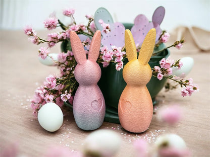 3D Druck Hase mit Herz im Fuzzy Look – beide Farbverlauf-Varianten rosa/blau und gelb/orange von fks-design
