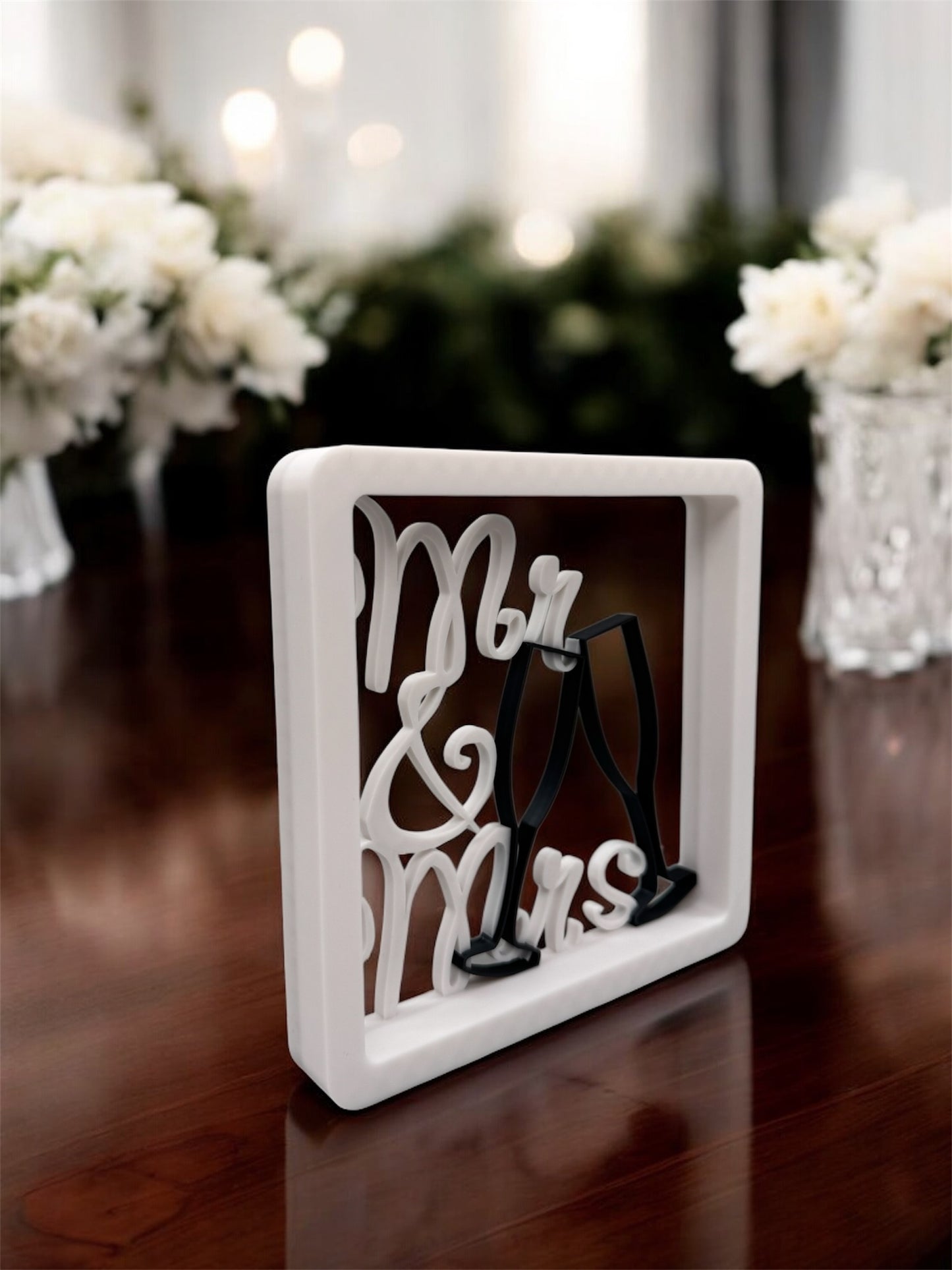 3D-Druck Mr & Mrs Rahmen von fks-design - romantische Hochzeits-Deko mit Champagnerglas-Motiv

