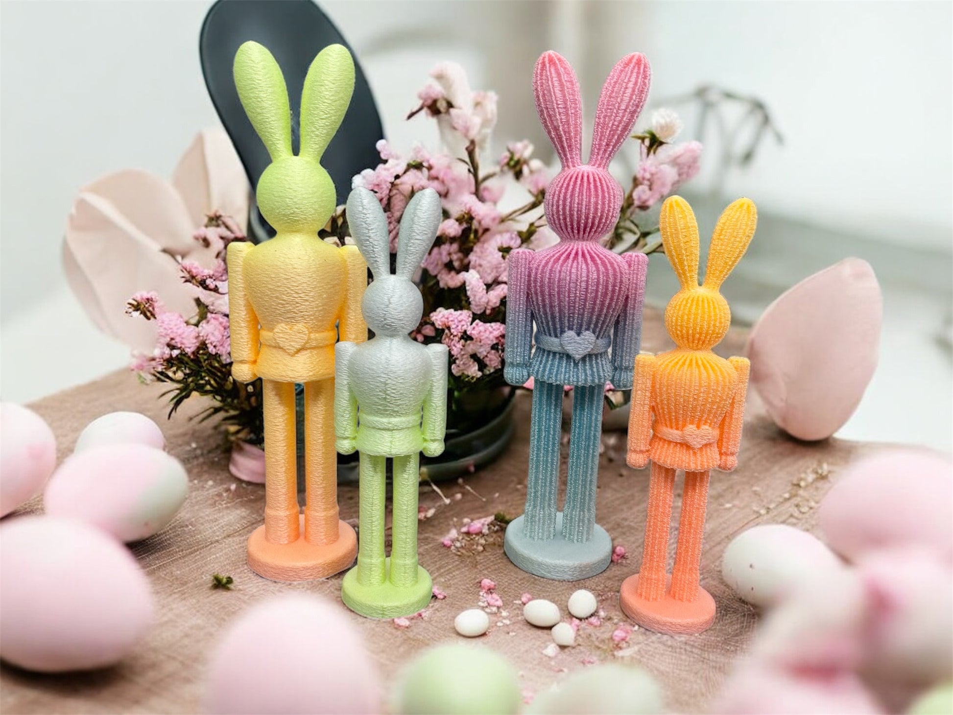 3D Druck 2er Set Hasen im Nussknackerstil in Pastell – Osterdeko groß und klein von fks-design
