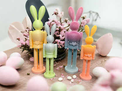 3D Druck 2er Set Hasen im Nussknackerstil in Pastell – Osterdeko groß und klein von fks-design

