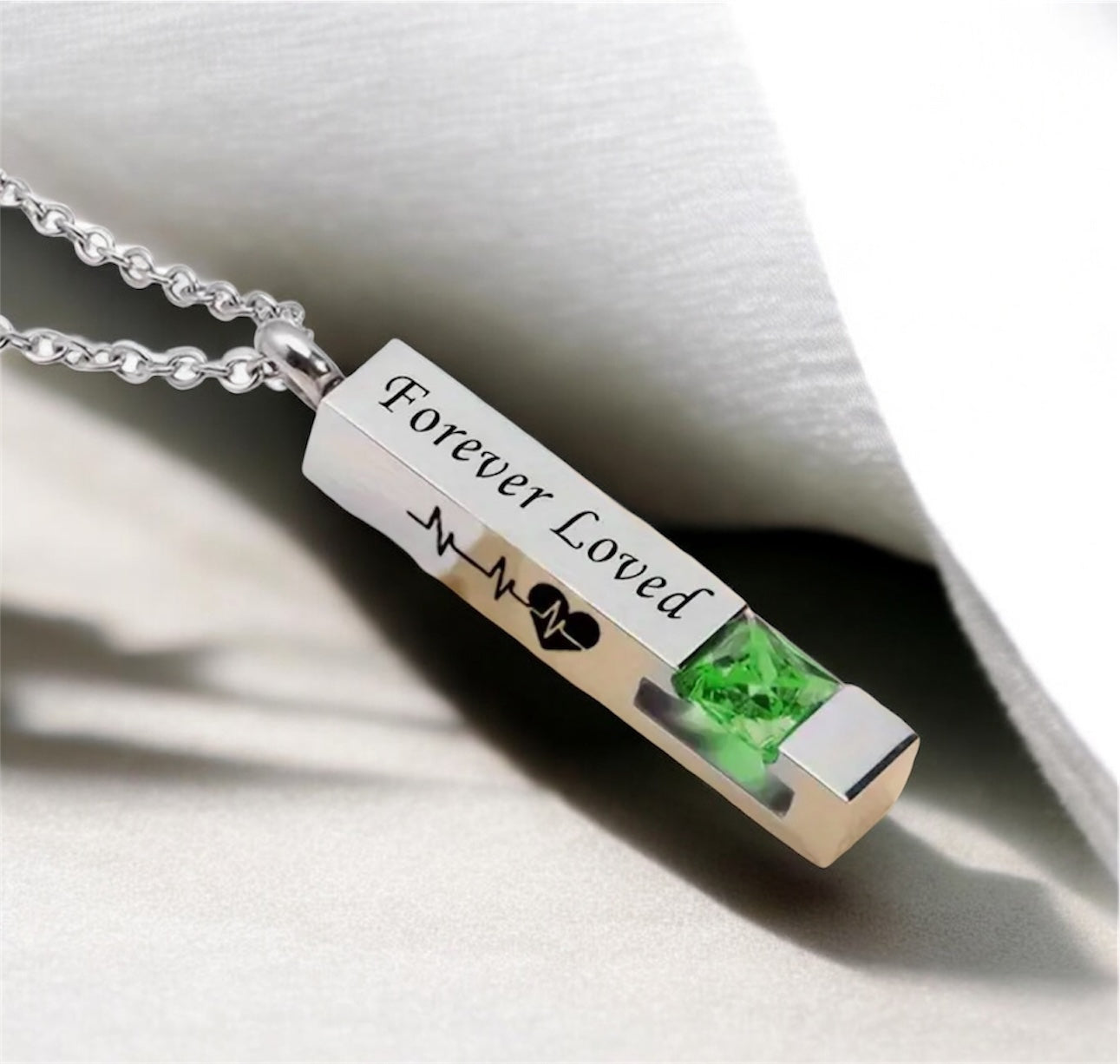 Urnen Halskette Forever Loved aus Edelstahl mit grünem Stein Ascheschmuck
