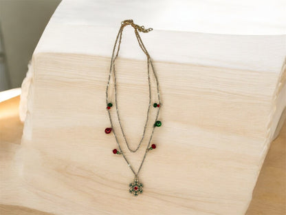Weihnachts Halskette Winterglanz – festlicher Schmuck mit goldfarben veredelter Zinklegierung von fks-design
