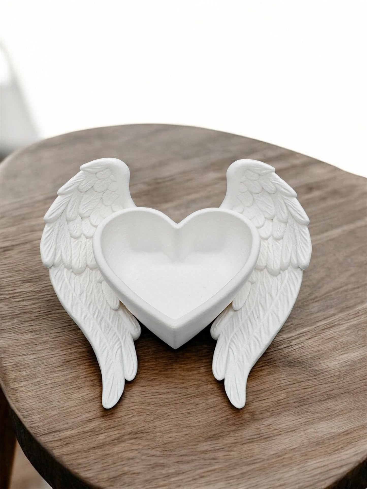 Herzschale mit Engelsflügeln 3D-Druck Ablage Weiß von fks-design - elegante Deko mit Flügeln
