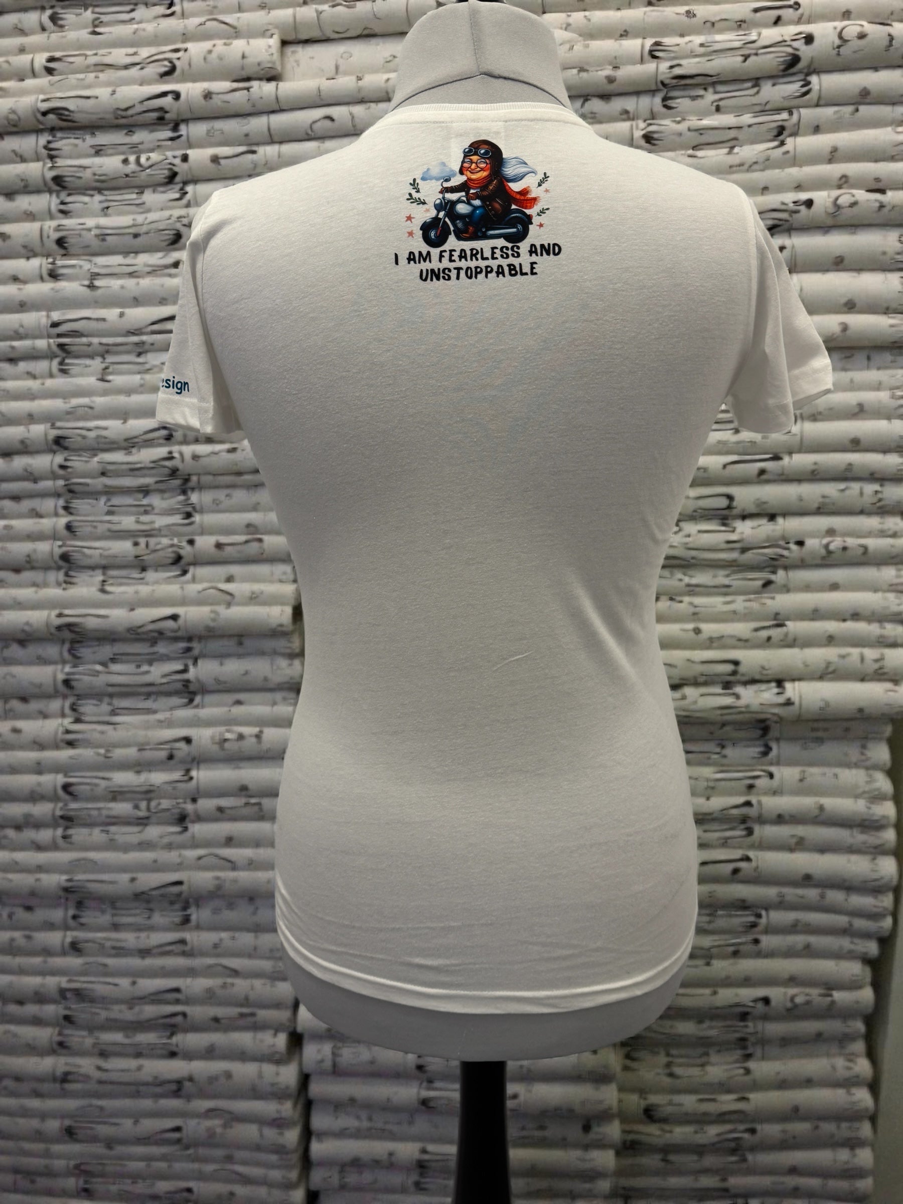 Damen T-Shirt Unaufhaltsame Oma Rückseite von fks-design

