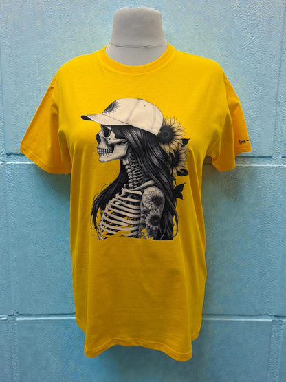 Unisex T-Shirt Skelett Frau Gothic Shirt Vorderseite von fks-design
