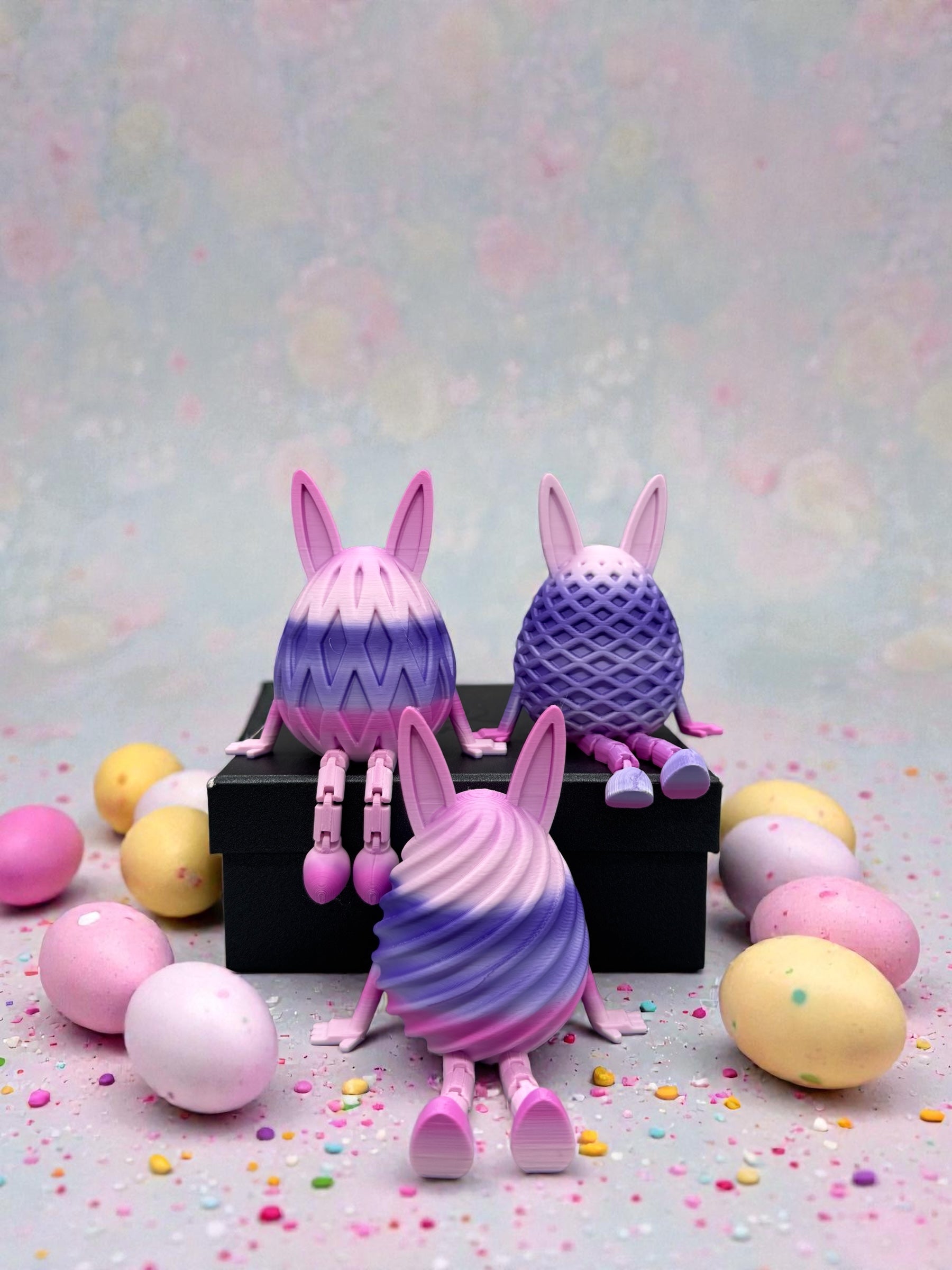 3D Druck Flexi Osterei mit Ohren und beweglichen Beinen – Silk PLA Lila Pink Kantenhocker von fks-design
