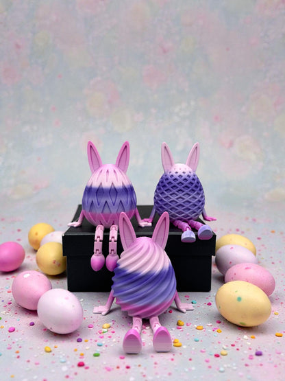 3D Druck Flexi Osterei mit Ohren und beweglichen Beinen – Silk PLA Lila Pink Kantenhocker von fks-design
