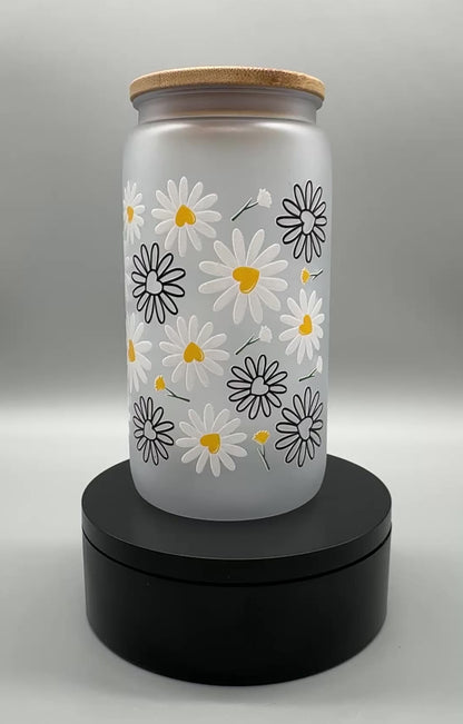 Matter Trinkbecher „Herz Blumen“ mit Bambusdeckel & Trinkhalm – 550 ml, UV-DTF Motiv