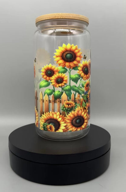 Trinkbecher „Sonnenblumen Kuh“ mit Bambusdeckel & Trinkhalm – 550 ml, UV-DTF Motiv